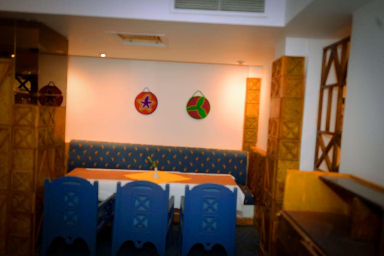 Cleopatra Hotel Aswan Bagian luar foto